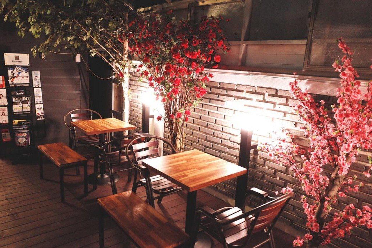 Must Stay Seoul Luaran gambar
