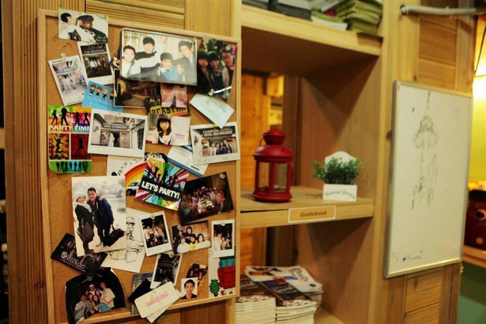Must Stay Seoul Luaran gambar